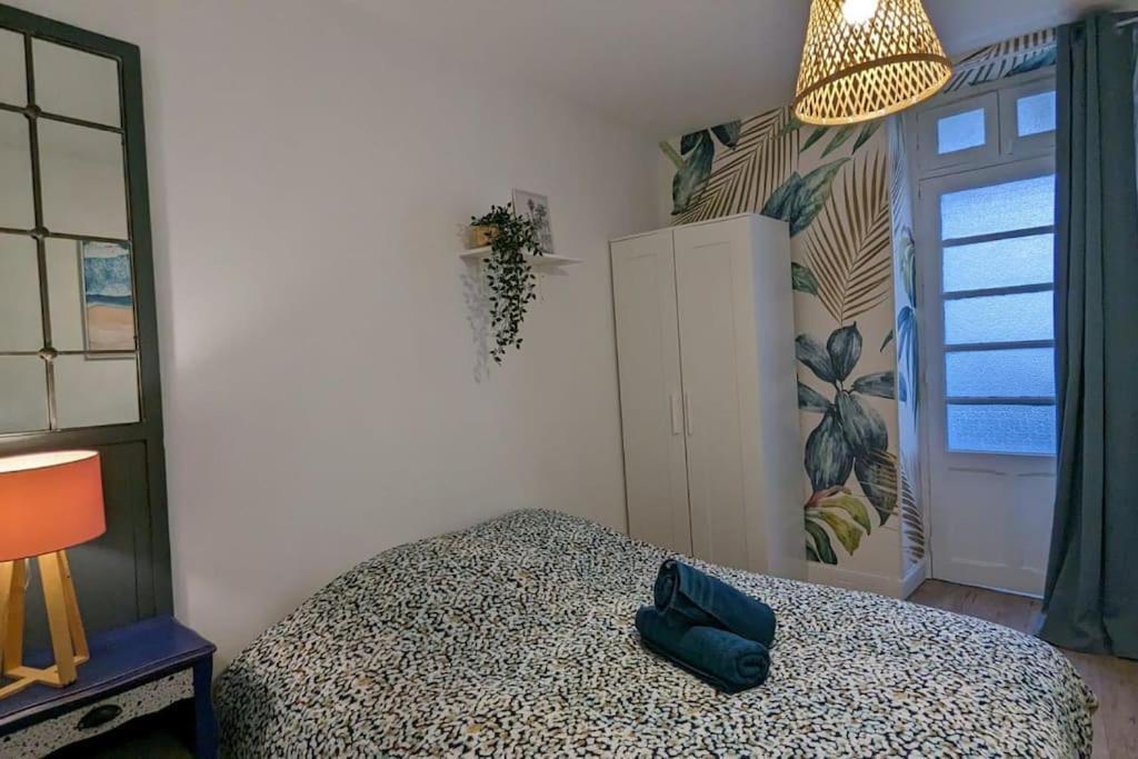 Cosy Queen -3Ch- Centre Ville & Parking Privee - Wifi Haut Debit Pau Esterno foto