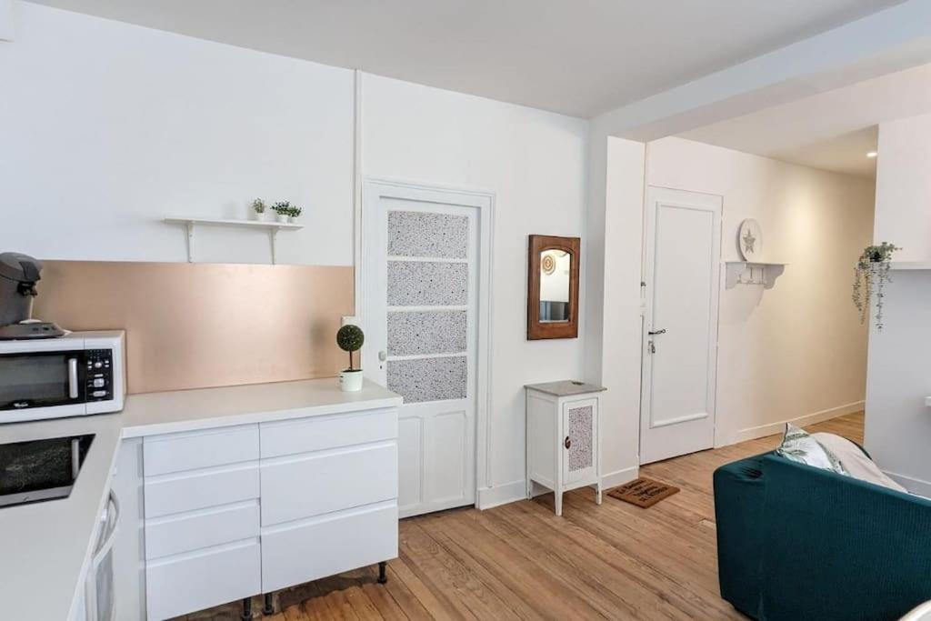 Cosy Queen -3Ch- Centre Ville & Parking Privee - Wifi Haut Debit Pau Esterno foto