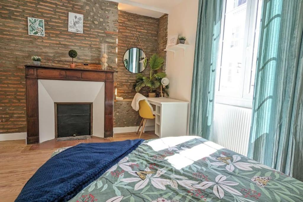 Cosy Queen -3Ch- Centre Ville & Parking Privee - Wifi Haut Debit Pau Esterno foto